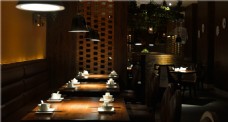 中式复古典雅餐厅黑色吊灯工装装修效果图