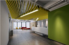 现代时尚浅绿背景墙办公室工装装修效果图