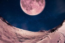 红月夜空沙漠背景