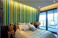 清代现代清新时尚卧室黄蓝条纹背景墙室内装修图