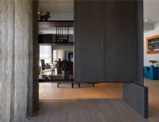 现代简约客厅灰色吊灯木地板室内装修效果图